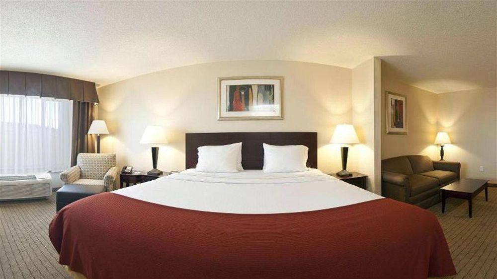 Holiday Inn Express Hotel & Suites Minot South By Ihg Extérieur photo