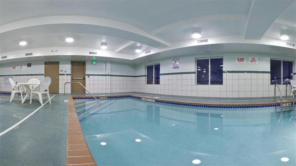 Holiday Inn Express Hotel & Suites Minot South By Ihg Extérieur photo