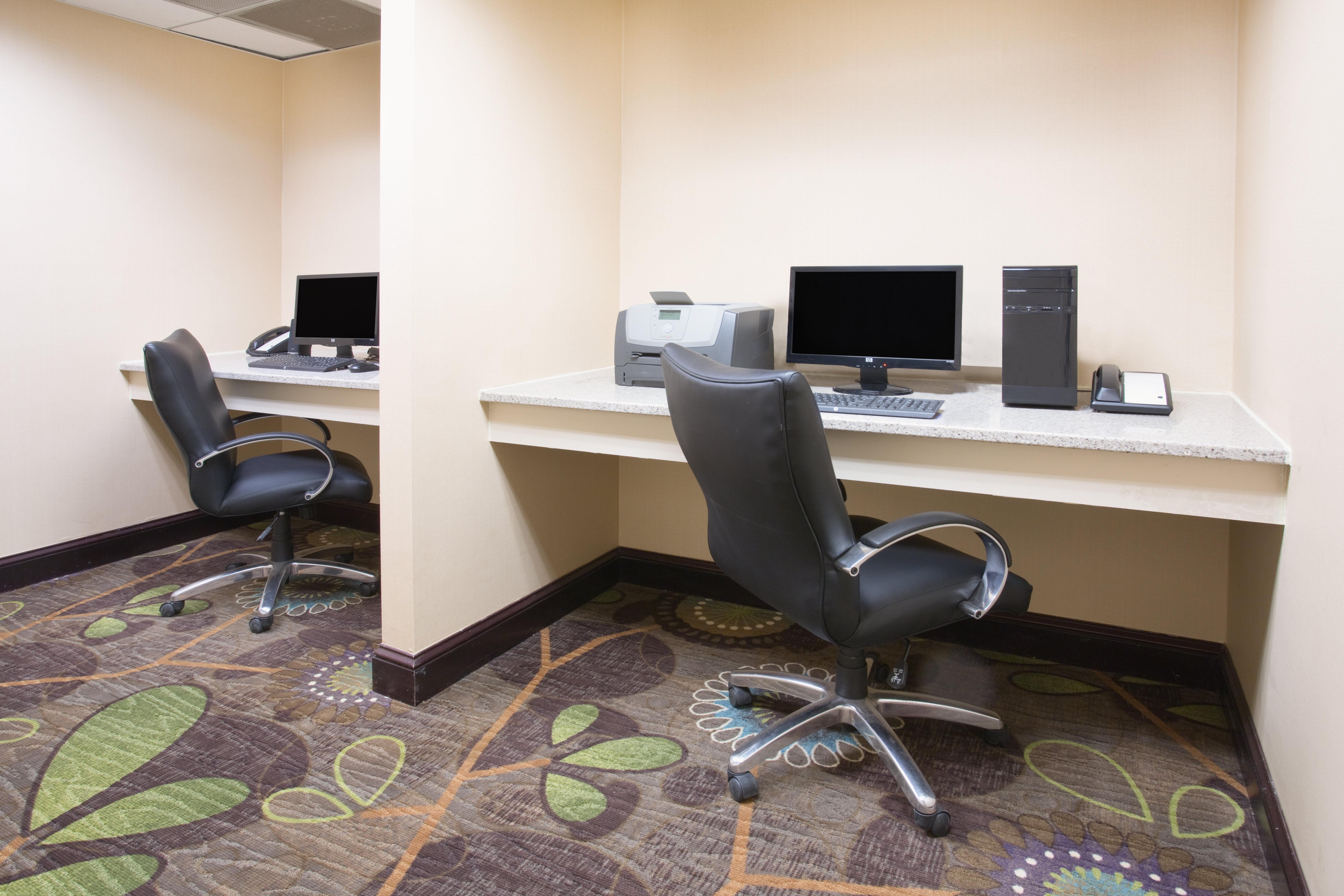Holiday Inn Express Hotel & Suites Minot South By Ihg Extérieur photo