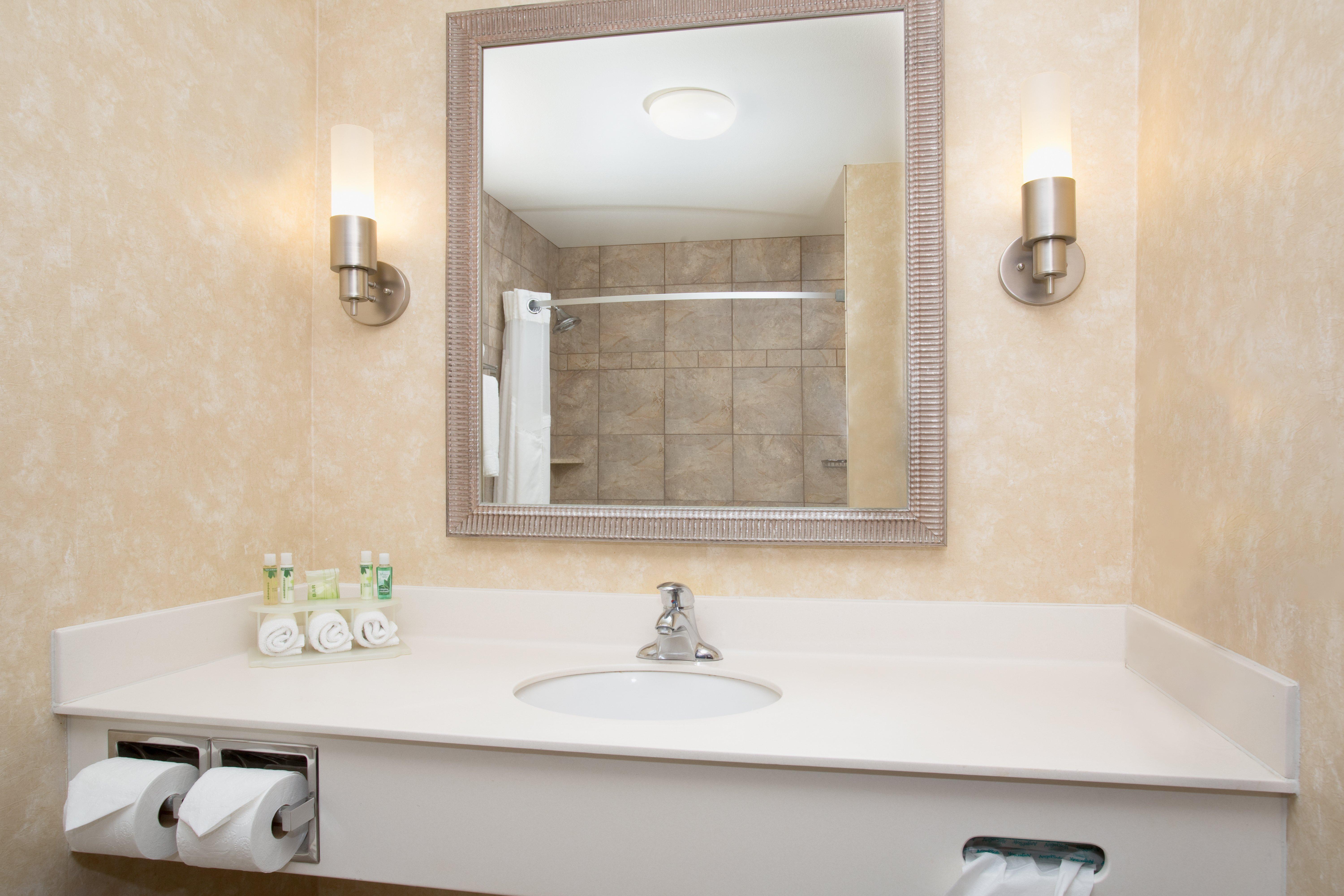 Holiday Inn Express Hotel & Suites Minot South By Ihg Extérieur photo