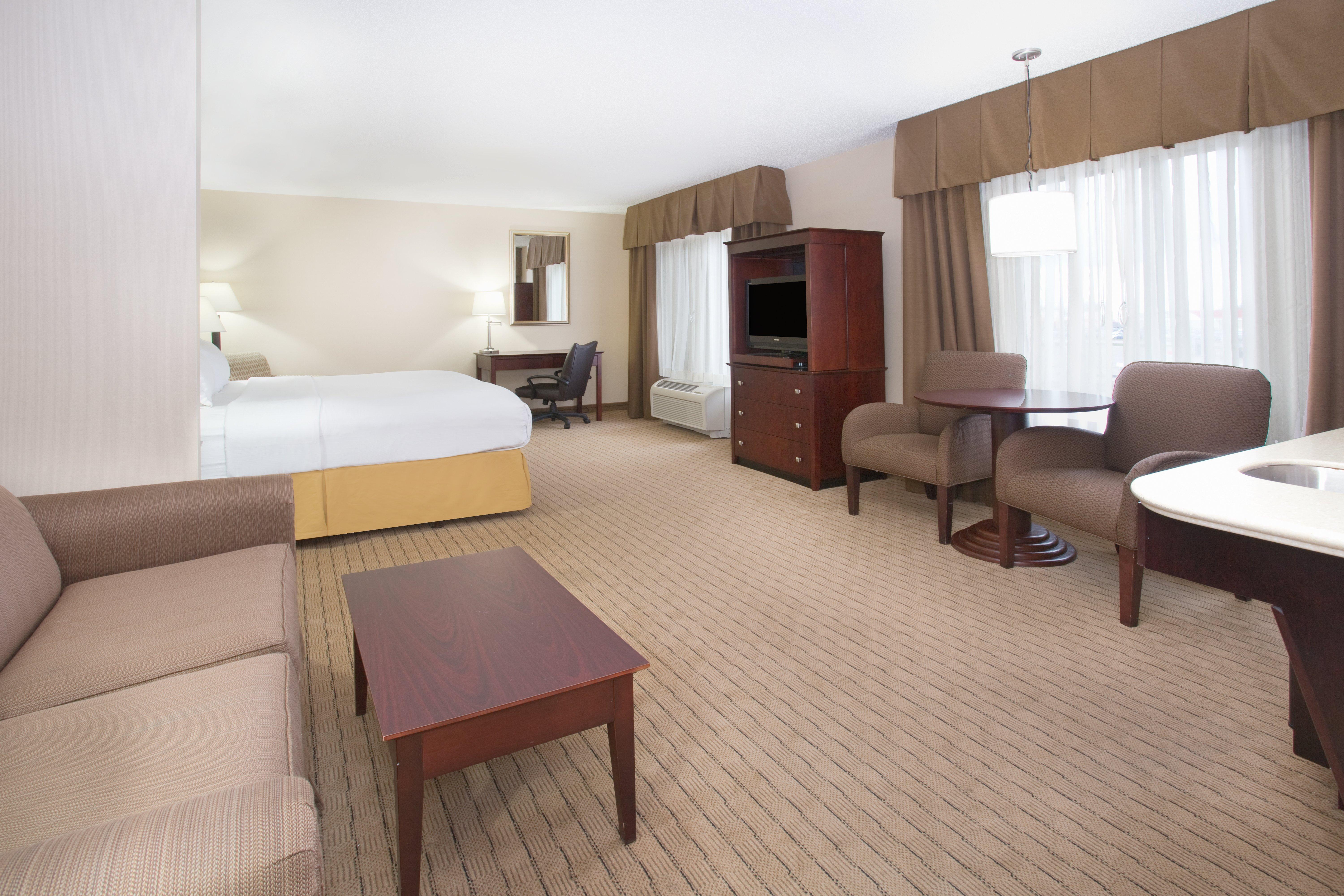Holiday Inn Express Hotel & Suites Minot South By Ihg Extérieur photo